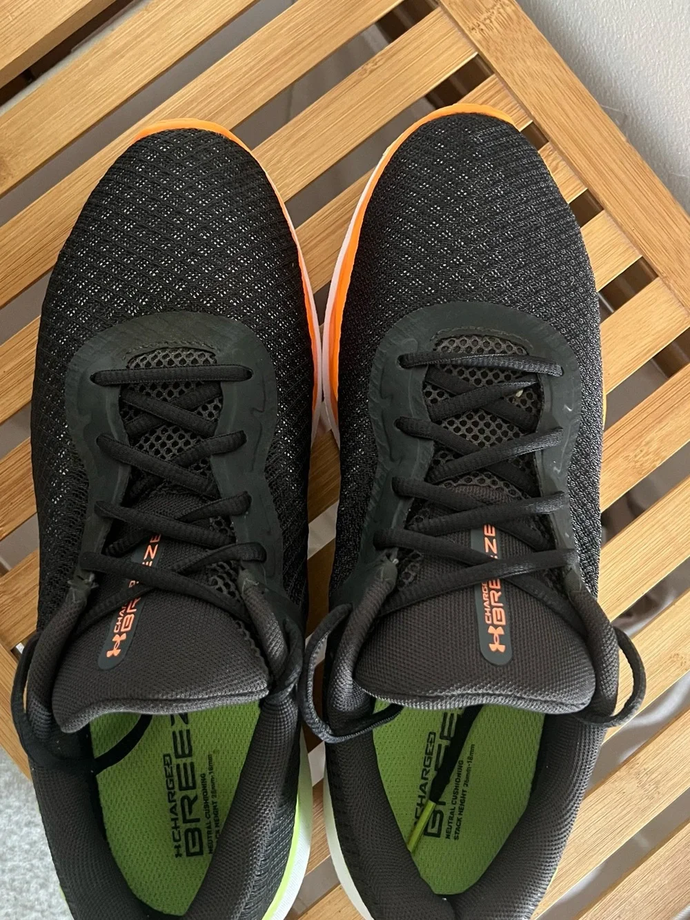 Under Armour UA Charged Breeze running shoes